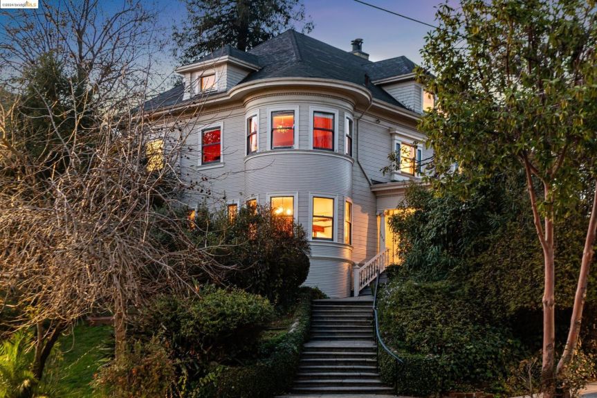 Photos oakland mansion whose owner had ties to tom hanks listed for 1 8 million