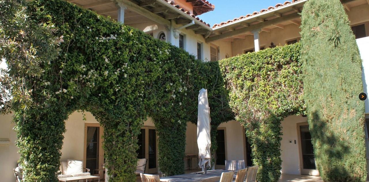 Photos oakland mansion whose owner had ties to tom hanks listed for 1 8 million