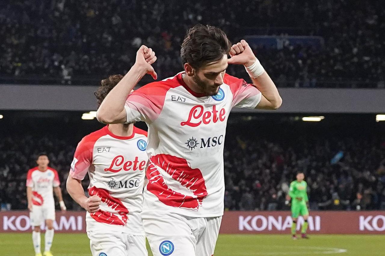 Kvaratskhelias wonder goal helps psg beat aston villa 3 1 in cl quarterfinals