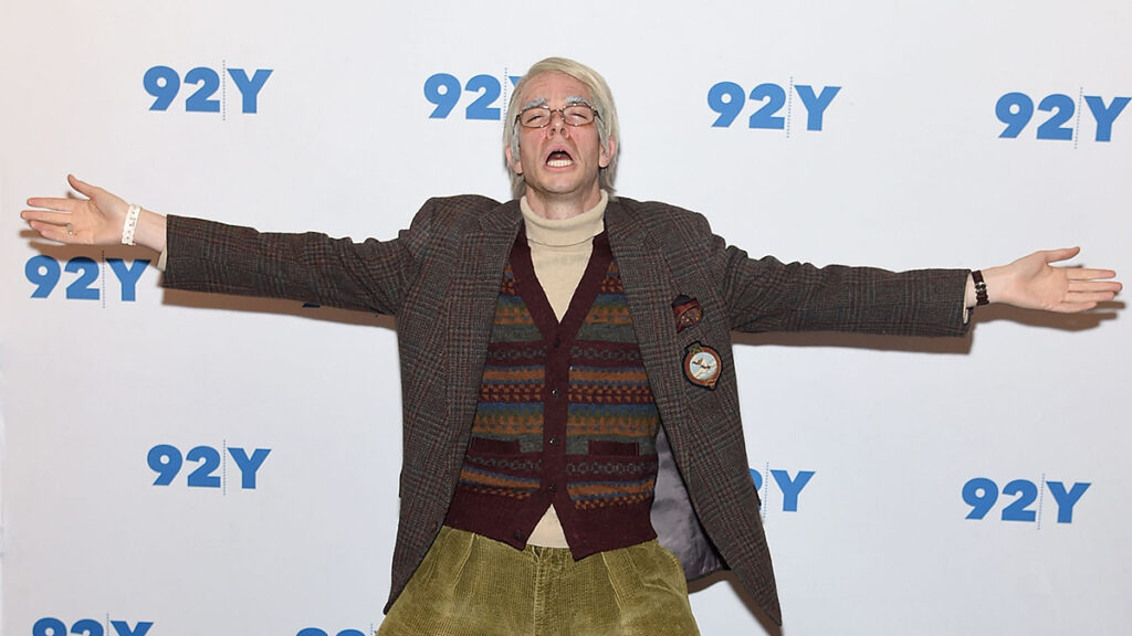 John mulaney dunked on meghan markle and prince harry at star studded netflix event
