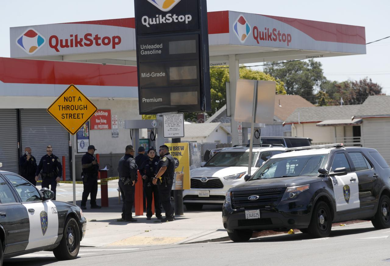 Two victims hospitalized following oakland shooting
