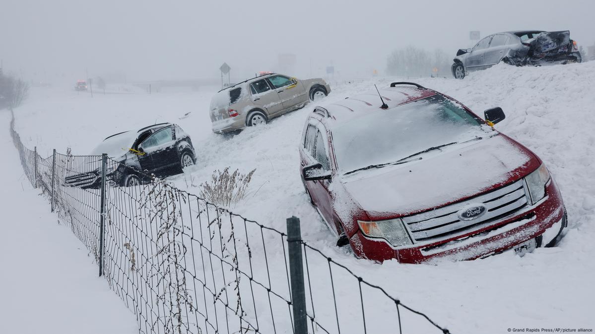 At least 32 dead in massive us storm after new fatalities reported in kansas and mississippi