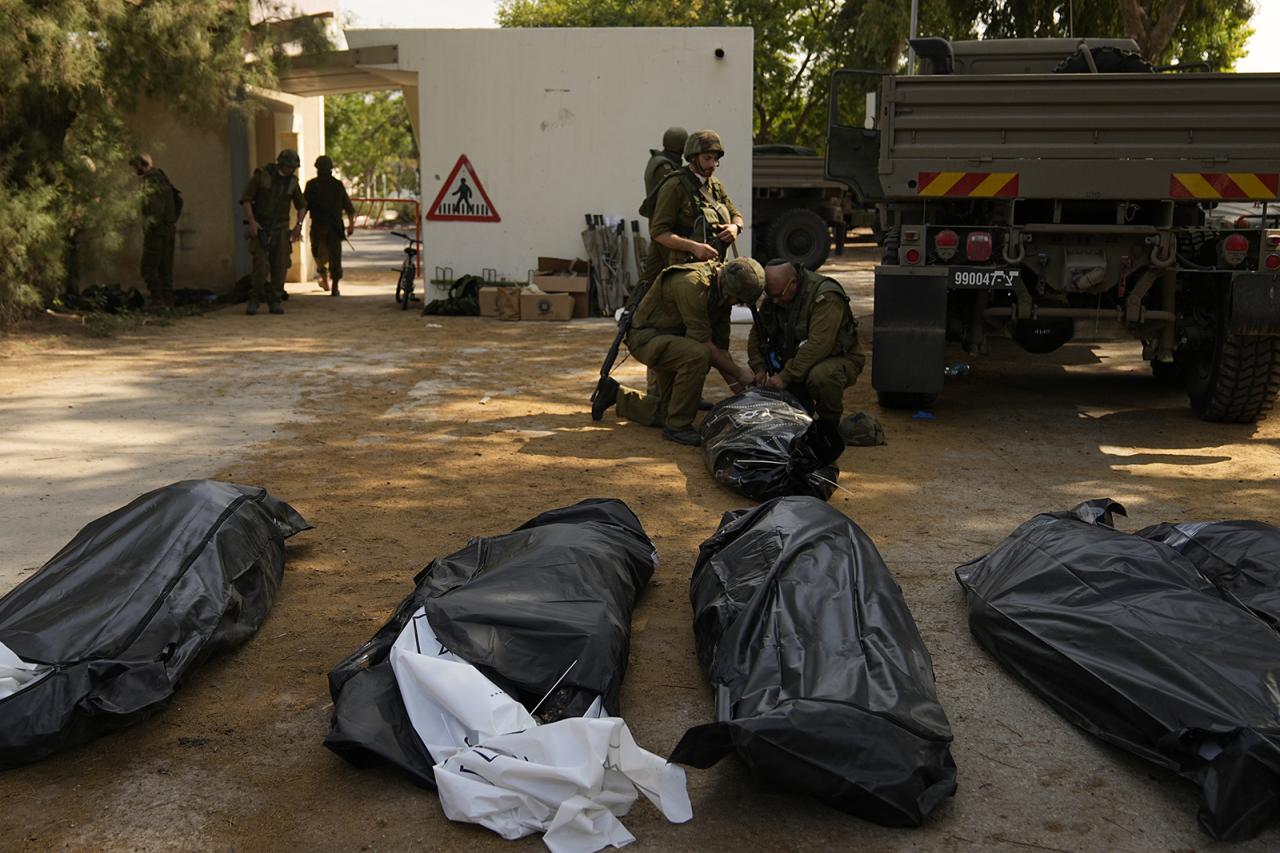 Hamas releases 4 bodies israel says one is not who they said it was