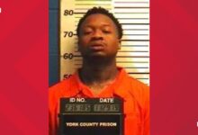 Man dies in banning jail after deputies pepper spray combatants